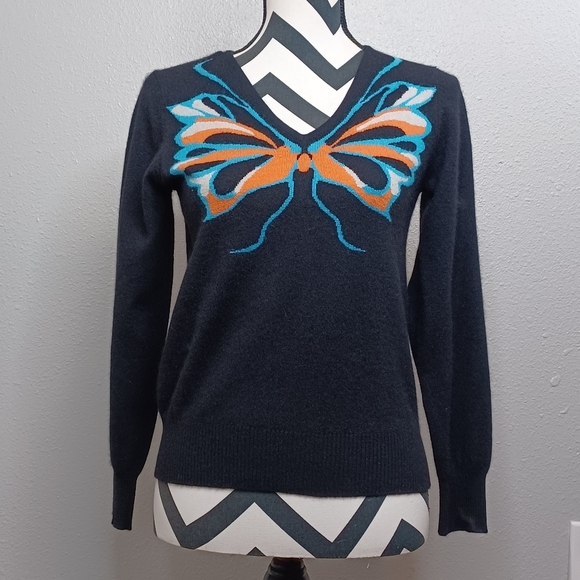Whimsigoth Butterfly Print Cashmere V-Neck Ribbed Hem Sweater - Picture 3 of 11